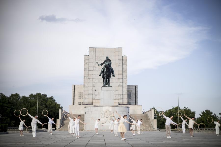 STILL LIFE IN THE CITY / PRAGUE